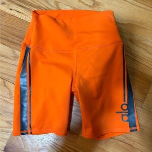 ALO Yoga Women's Orange Shorts XXS